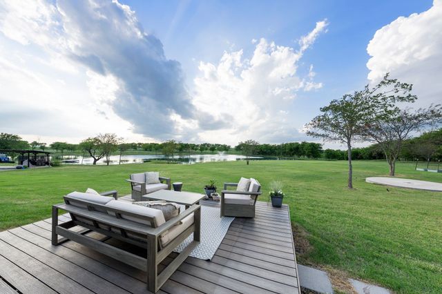 1800 Moseley Road, Ennis, TX 75119