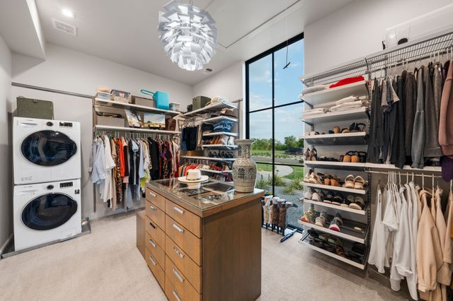 1800 Moseley Road, Ennis, TX 75119