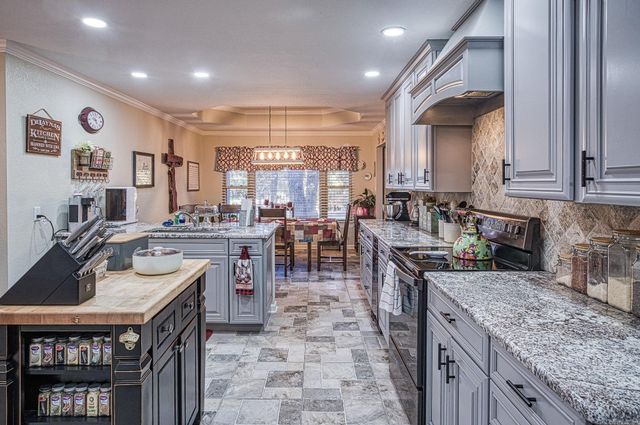 34 Doscientos Circle, Hot Springs Village, AR 71909