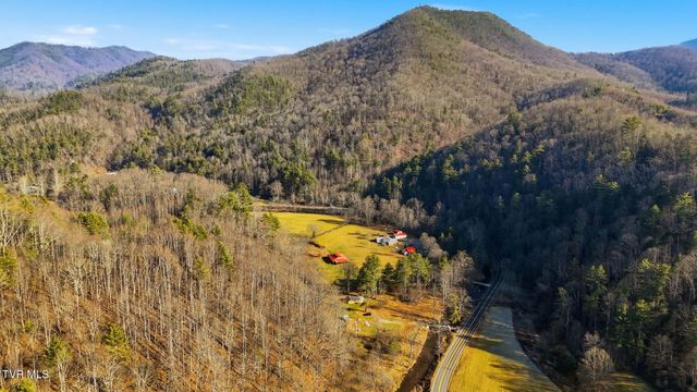 8485 Highway 91 N, Laurel Bloomery, TN 37680