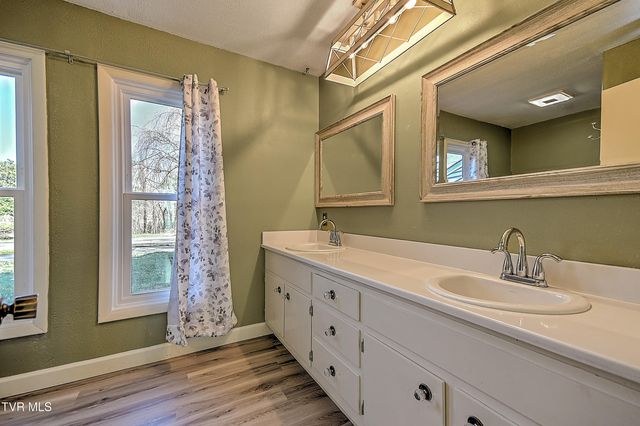 1333 Dupont Drive, Kingsport, TN 37664