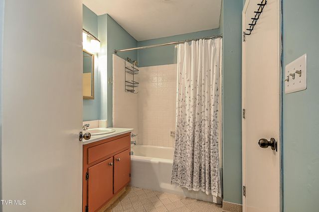 1333 Dupont Drive, Kingsport, TN 37664