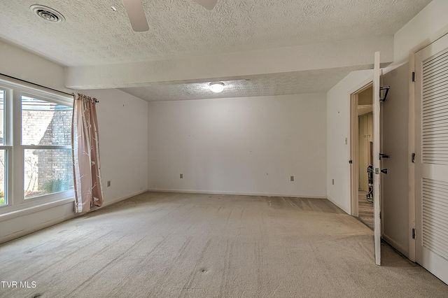 1333 Dupont Drive, Kingsport, TN 37664