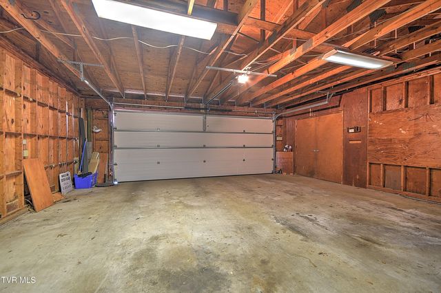 1333 Dupont Drive, Kingsport, TN 37664