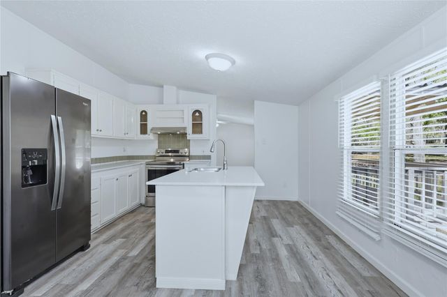 4484 Grand Oaks Drive, Willis, TX 77378