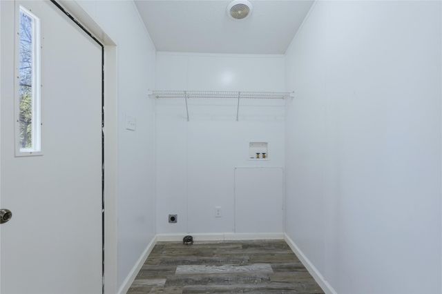 4484 Grand Oaks Drive, Willis, TX 77378