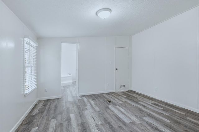 4484 Grand Oaks Drive, Willis, TX 77378