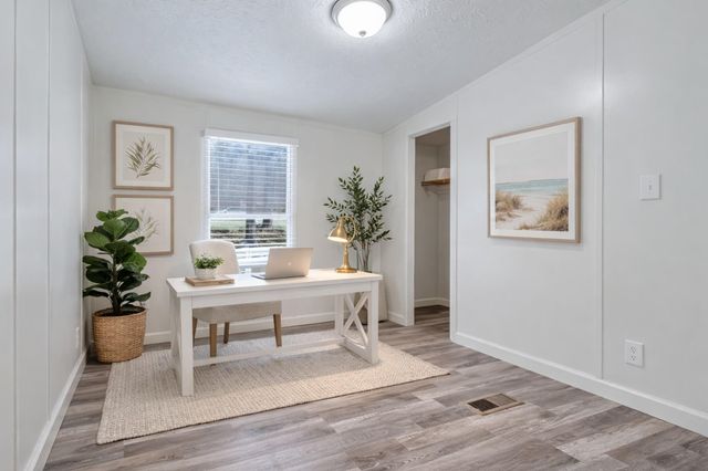 4484 Grand Oaks Drive, Willis, TX 77378