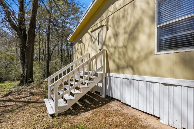 4484 Grand Oaks Drive, Willis, TX 77378