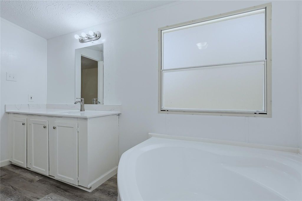 Image 21 of property listing at 4484 Grand Oaks Drive, Willis, TX 77378