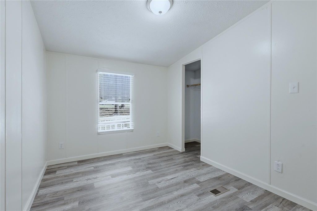 Image 27 of property listing at 4484 Grand Oaks Drive, Willis, TX 77378