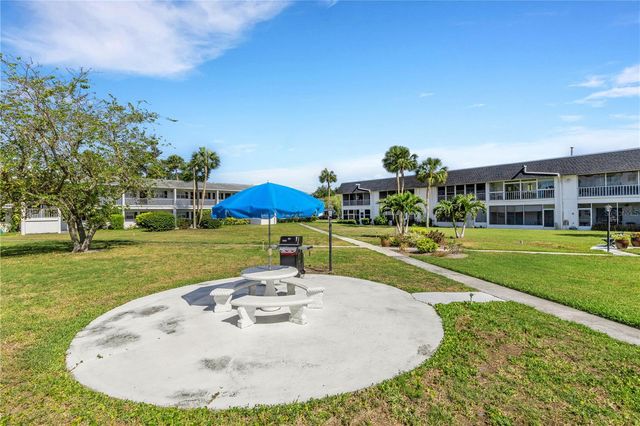 105 47TH AVENUE DRIVE W 376, Bradenton, FL 34207