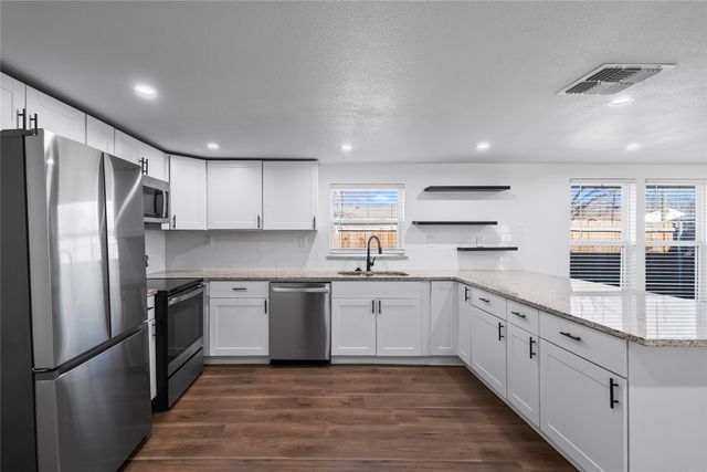 1700 S Edgewood Terrace, Fort Worth, TX 76105