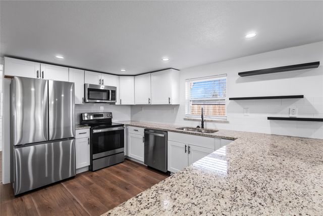 1700 S Edgewood Terrace, Fort Worth, TX 76105