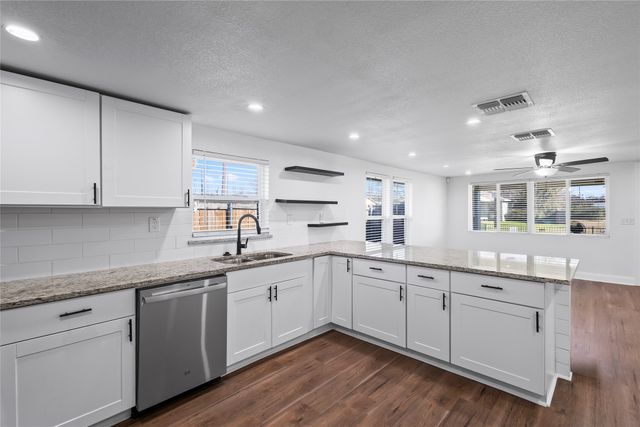 1700 S Edgewood Terrace, Fort Worth, TX 76105