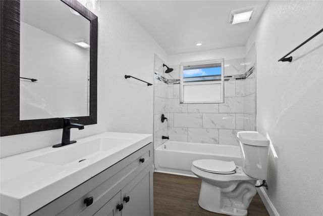 1700 S Edgewood Terrace, Fort Worth, TX 76105