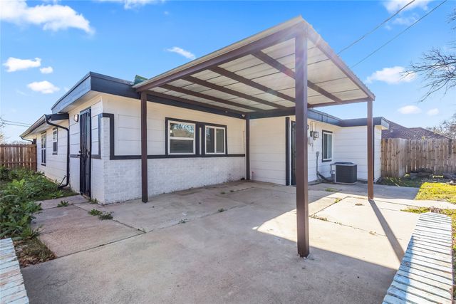 1700 S Edgewood Terrace, Fort Worth, TX 76105