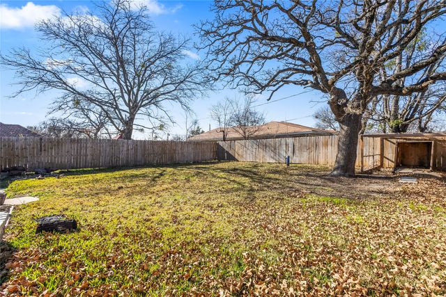 1700 S Edgewood Terrace, Fort Worth, TX 76105