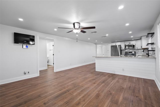 1700 S Edgewood Terrace, Fort Worth, TX 76105