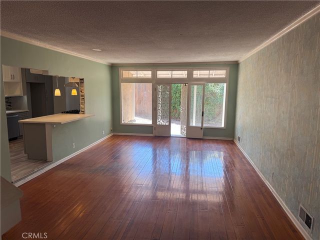 54 La Linda Drive, Long Beach, CA 90807
