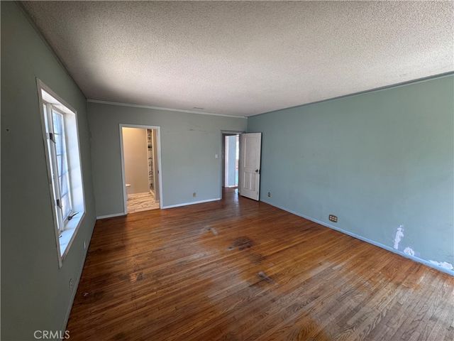 54 La Linda Drive, Long Beach, CA 90807