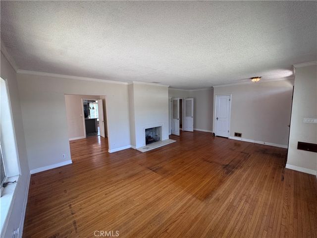 54 La Linda Drive, Long Beach, CA 90807