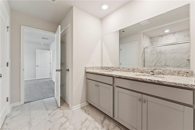 3039 Dalton CIR, Suffolk, VA 23435