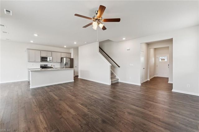 3039 Dalton CIR, Suffolk, VA 23435