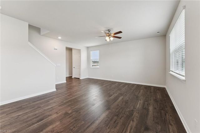 3039 Dalton CIR, Suffolk, VA 23435