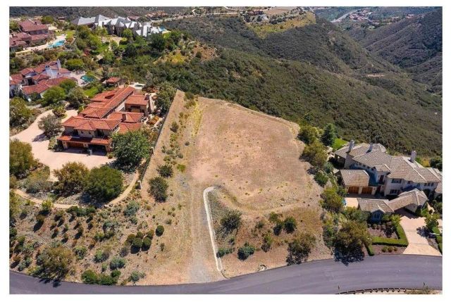 18347 Via Ambiente, Rancho Santa Fe, CA 92067