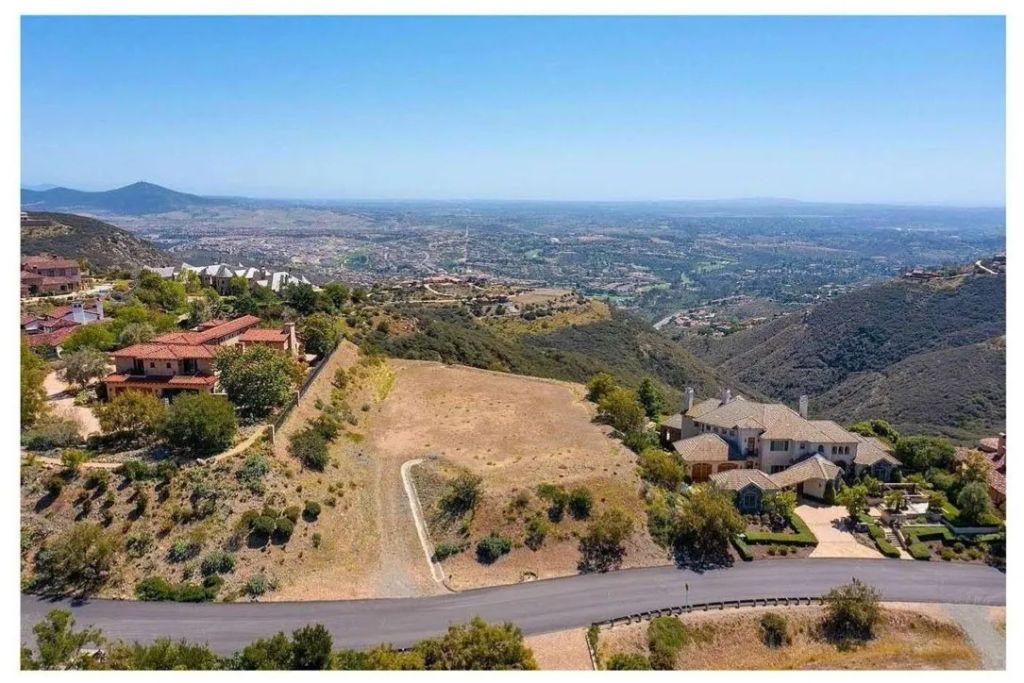18347 Via Ambiente, Rancho Santa Fe, CA 92067