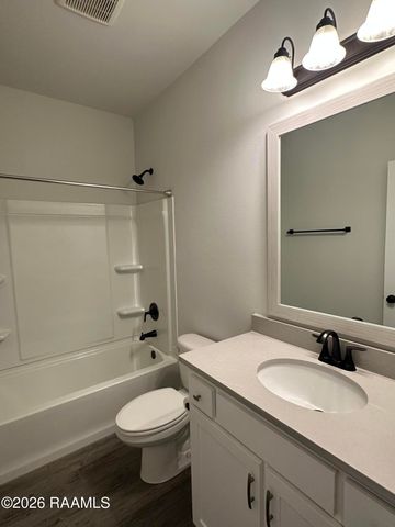 206 Finnegan Way, Youngsville, LA 70592
