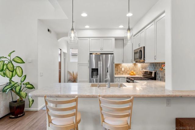 446 Carmel Creeper Pl., Encinitas, CA 92024