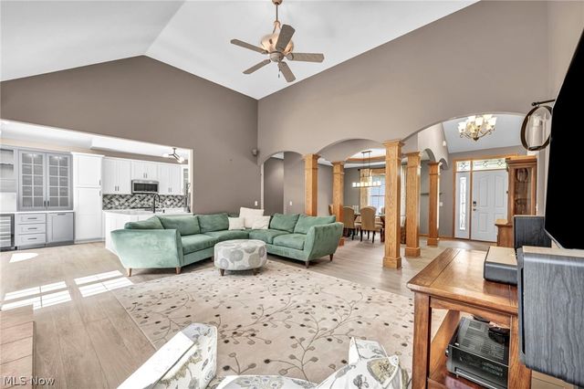 20427 Scotch Pine Way, Strongsville, OH 44149