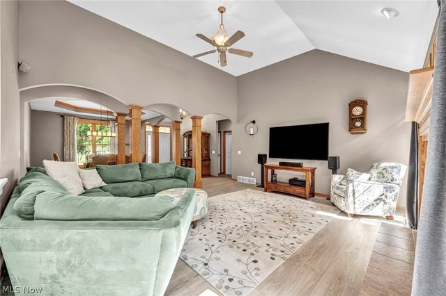 20427 Scotch Pine Way, Strongsville, OH 44149