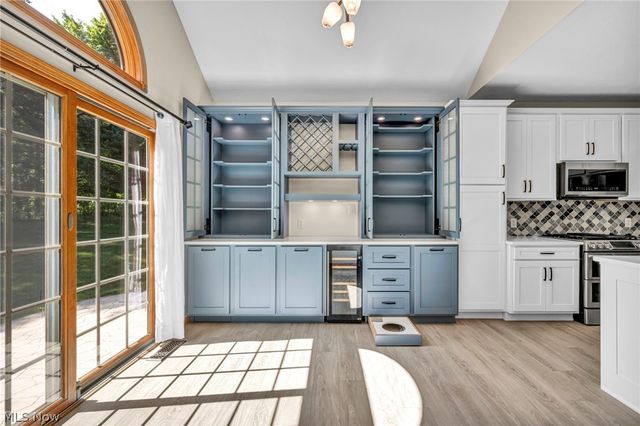 20427 Scotch Pine Way, Strongsville, OH 44149