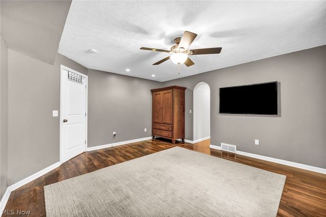 20427 Scotch Pine Way, Strongsville, OH 44149