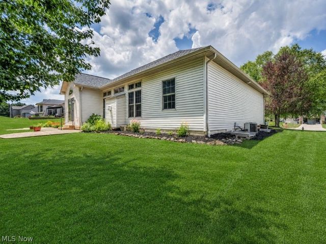 20427 Scotch Pine Way, Strongsville, OH 44149