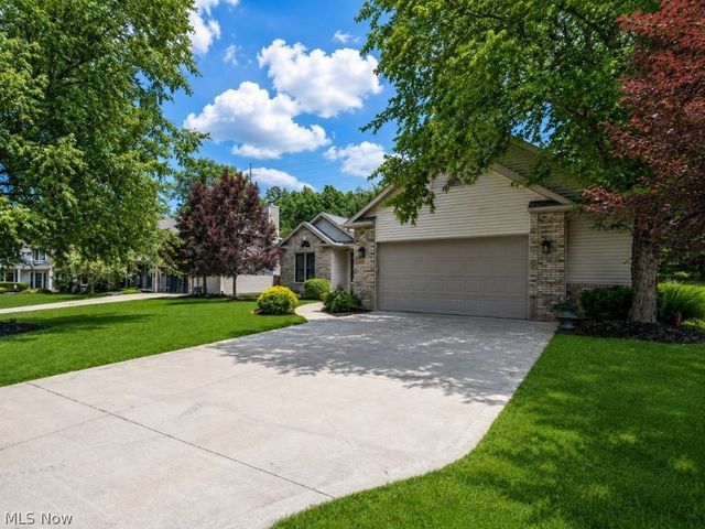 20427 Scotch Pine Way, Strongsville, OH 44149
