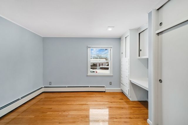 6 Cornwall St, Springfield, MA 01104