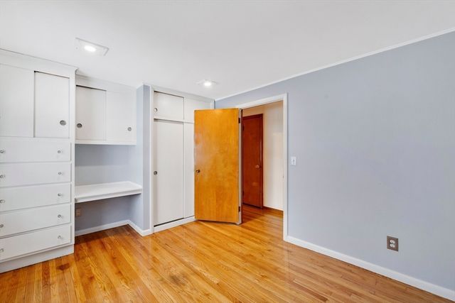 6 Cornwall St, Springfield, MA 01104