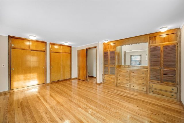 6 Cornwall St, Springfield, MA 01104