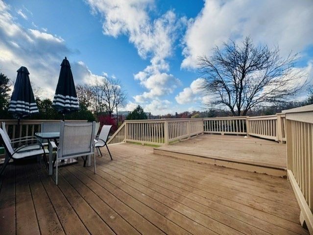 6 Cornwall St, Springfield, MA 01104