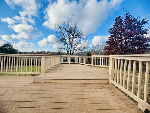 6 Cornwall St, Springfield, MA 01104