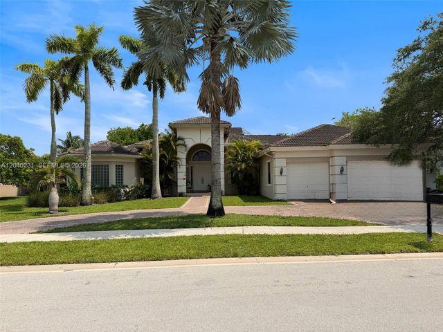 15298 SW 34th St, Davie, FL 33331