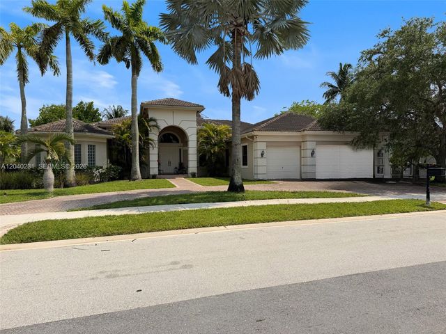 15298 SW 34th St, Davie, FL 33331