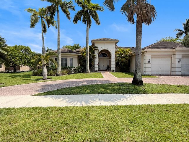 15298 SW 34th St, Davie, FL 33331
