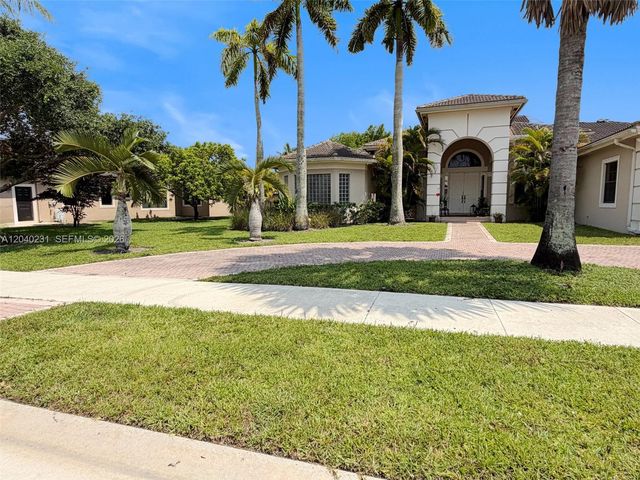 15298 SW 34th St, Davie, FL 33331