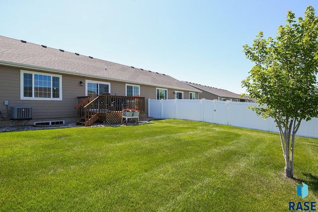 6203 W Maxwell Pl, Sioux Falls, SD 57107