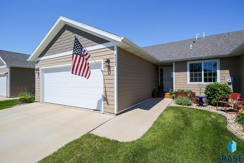 6203 W Maxwell Pl, Sioux Falls, SD 57107